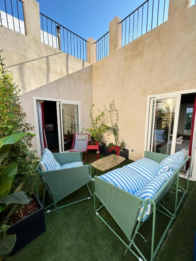 Puerta De Armas Apartments Seville Exterior photo